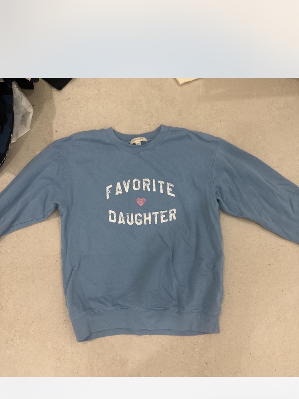 Favorite daughter crewneck size small
